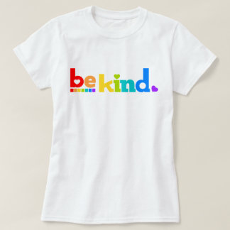 Camiseta Ser un slogan gráfico de color arco iris amable