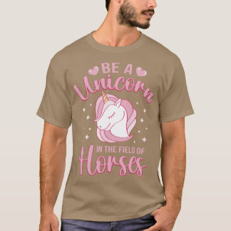Camiseta Ser Unicornio En El Campo De Los Caballos 2