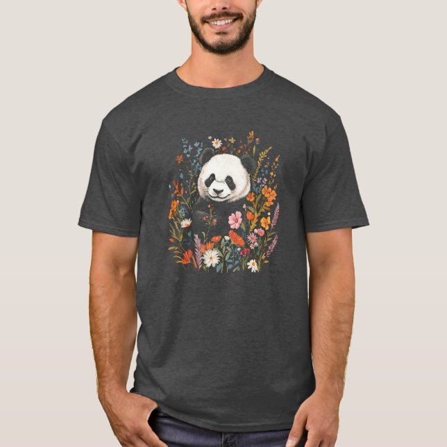 Camiseta Serene Panda en medio de una tierra de maravillas  (Anverso)