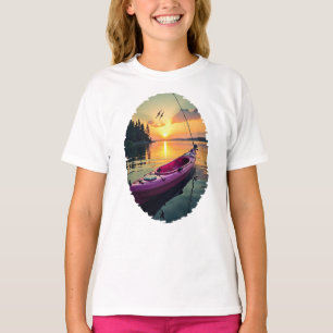 Camiseta Serene Sunset Kayak: Un momento de pesca tranquila