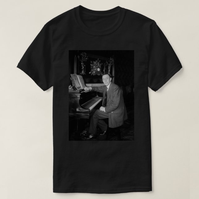 Camiseta Sergei Rachmaninoff En El Piano - Foto Circa 1915 (Diseño del anverso)