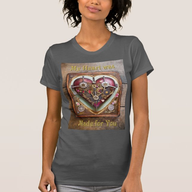 Camiseta Serie Steampunk Corazón Rojo Buff (Anverso)