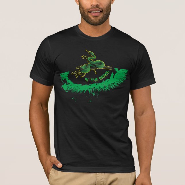 Camiseta Serpiente en la hierba (Anverso)