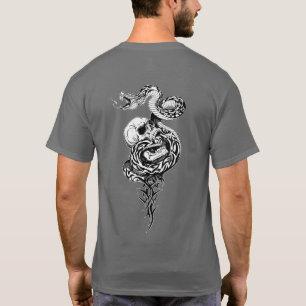 Camiseta serpiente y cráneo humano roto