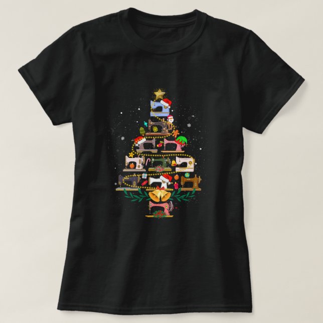 Camiseta Sewing Machines Christmas Tree Funny Sewing Lover  (Diseño del anverso)