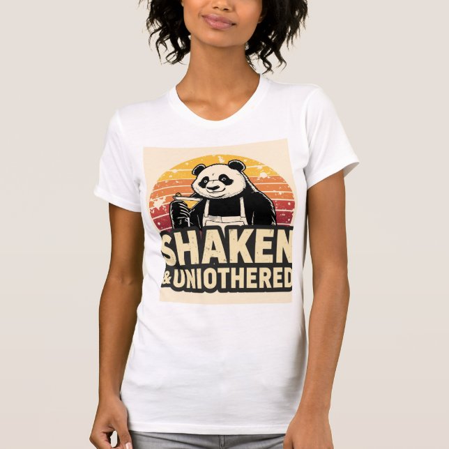 Camiseta Shaken & Unbothered Panda Bartender Shirt (Anverso)
