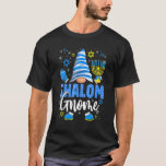 Camiseta Shalom Gnome Menorah Dreidel Hanukkah Chanukah<br><div class="desc">Shalom Gnome Menorah Dreidel Hanukkah Chicas judíos Chanukah.</div>