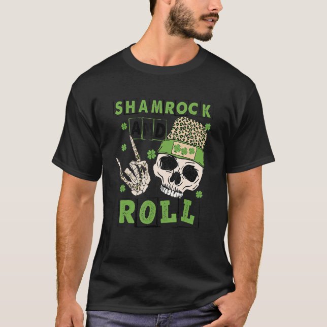 Camiseta Shamrock and Roll Funny Skeleton Hand Rocker St Pa (Anverso)