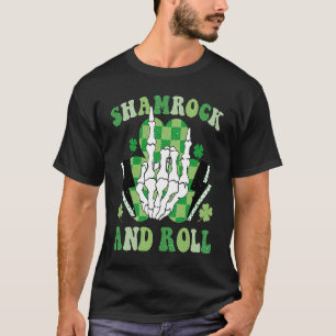 Camiseta Shamrock and Roll Skeleton Retro St Pattys Patrick