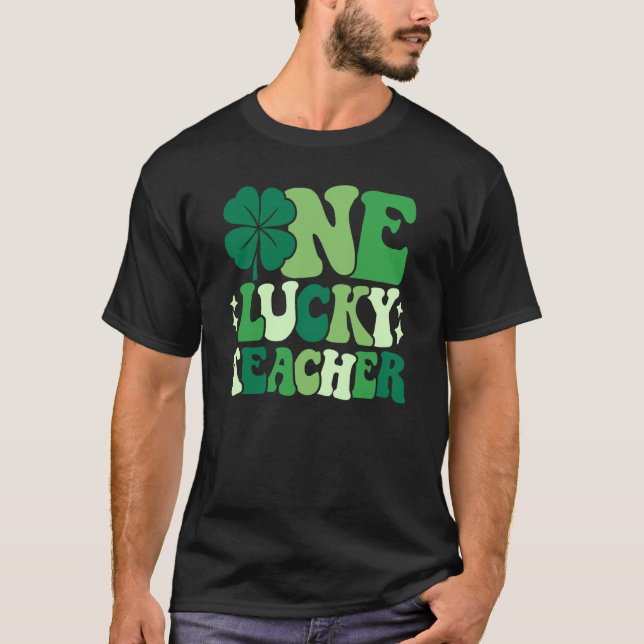 Camiseta Shamrock Groovy St Patrick, un profesor afortunado (Anverso)