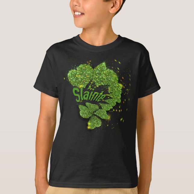 Camiseta Shamrock verde | corazones brillantes ShainteT-Shi (Anverso)