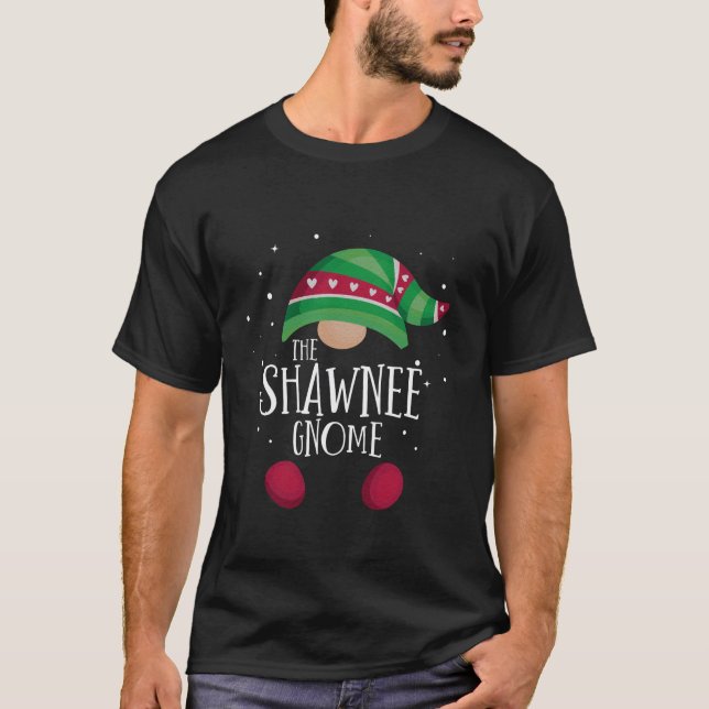 Camiseta Shawnee Gnome Family Matching Christmas Pajamas  (Anverso)