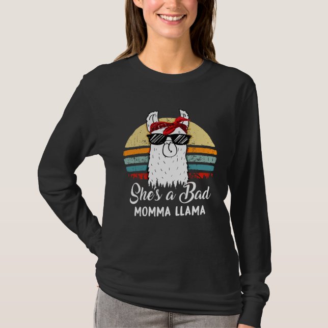 Camiseta She s a Bad Momma Llama  Mom Mama Grandma (Anverso)
