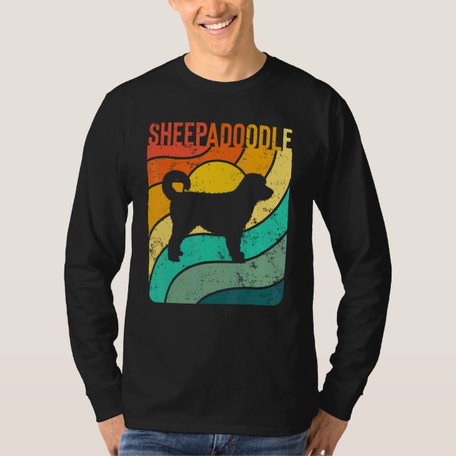 Camiseta Sheepadoodle Atardecer Vintage Mamá Papá (Anverso)