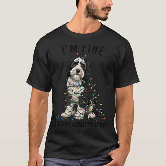 Camiseta Sheepadoodle Christmas I'm Fine Everything Is Fine (Anverso)