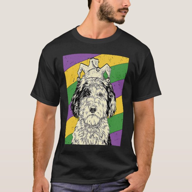 Camiseta Sheepadoodle Jester Mardi Gras Doodle Doodle Mom o (Anverso)