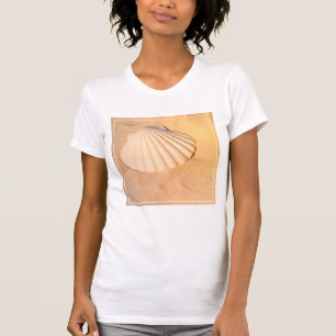 Camiseta Shell que pone en arena