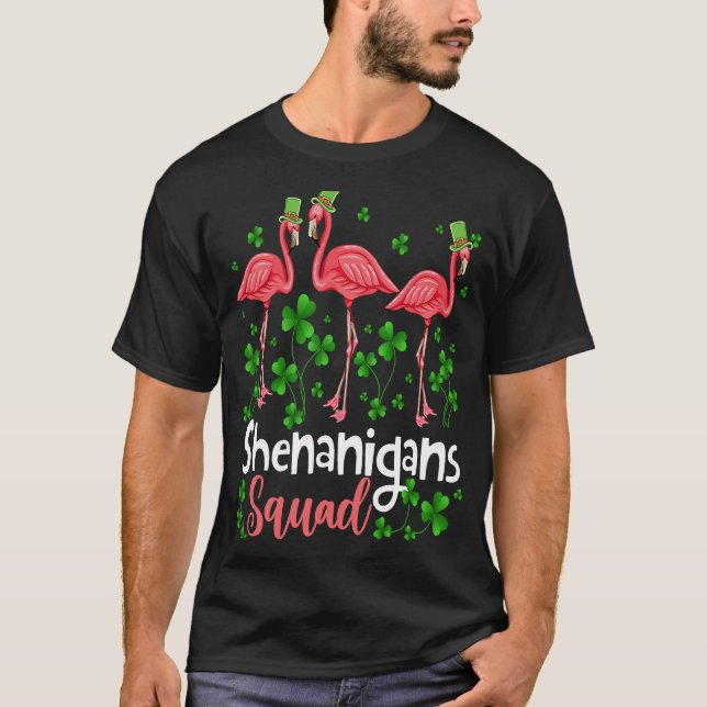 Camiseta Shenanigan Squad Irlandés Flamingo Leprechaun St P (Anverso)