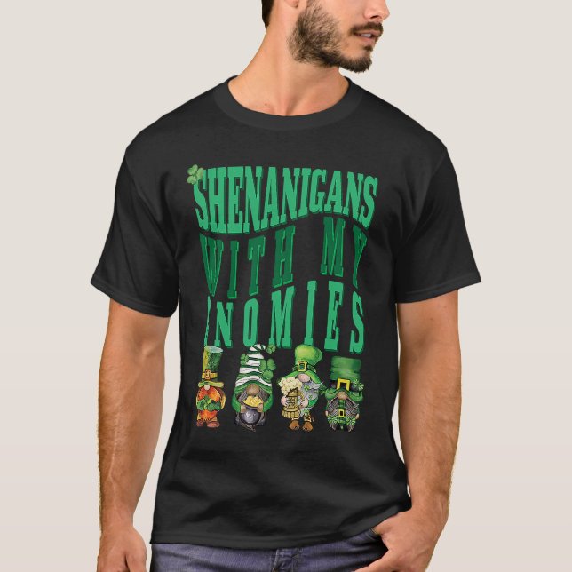 Camiseta Shenanigans con mi gnomes St Patrick's Day St Pad (Anverso)