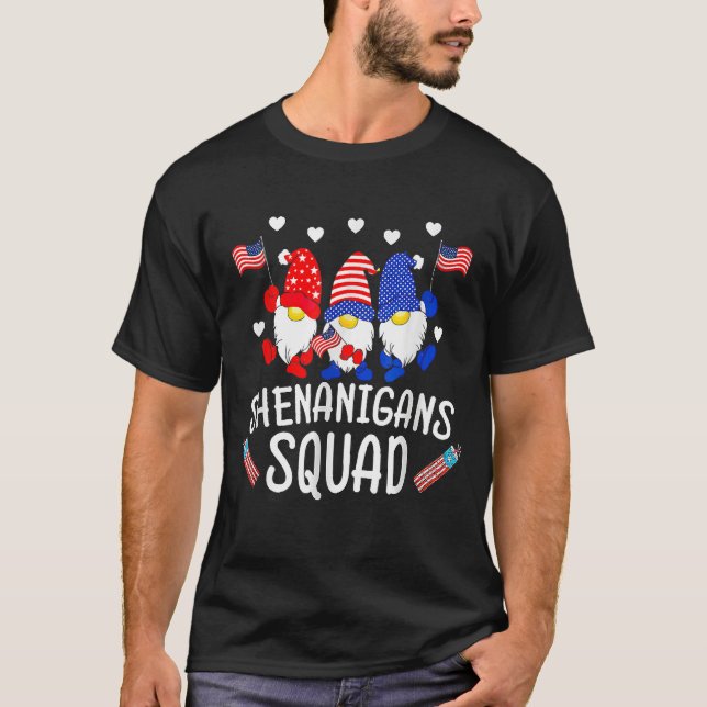 Camiseta Shenanigans Squad 4th Of July Gnomes USA Independe (Anverso)