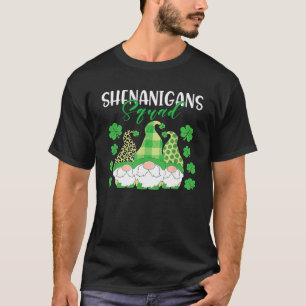 Camiseta Shenanigans Squad Gnomies Shamrock Irish Gnome Pat