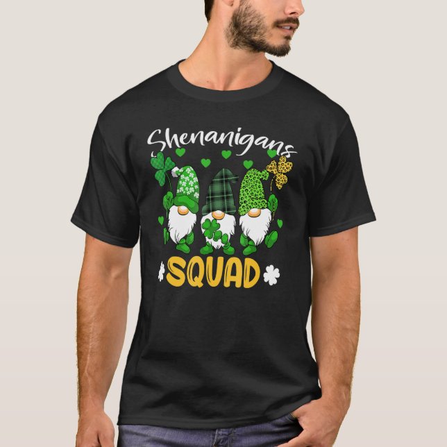 Camiseta Shenanigans Squad St Patricks Day Gnomes Green Pro (Anverso)