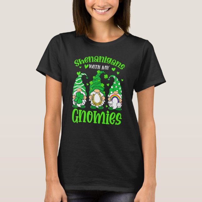 Camiseta Shenanigans With My Gnomies Funny Gnomes St Patric (Anverso)