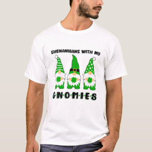 Camiseta Shenanigans with My Gnomies Happy St Patrick's Day