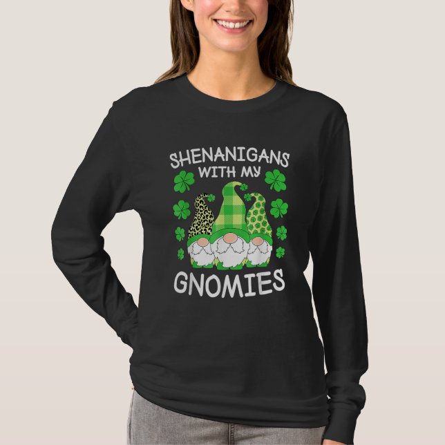 Camiseta Shenanigans With My Gnomies St Patrick's Day Gnome (Anverso)