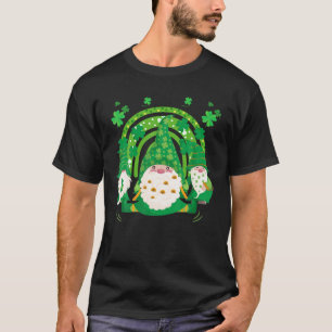 Camiseta Shenanigans With My Gnomies St Patrick's Day Rainb