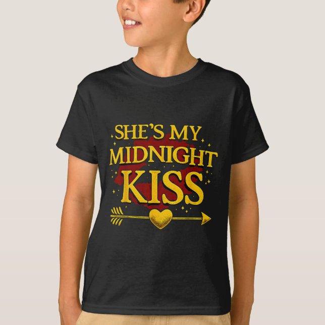 Camiseta She's My Midnight Kiss Matching Couples Valentine’ (Anverso)