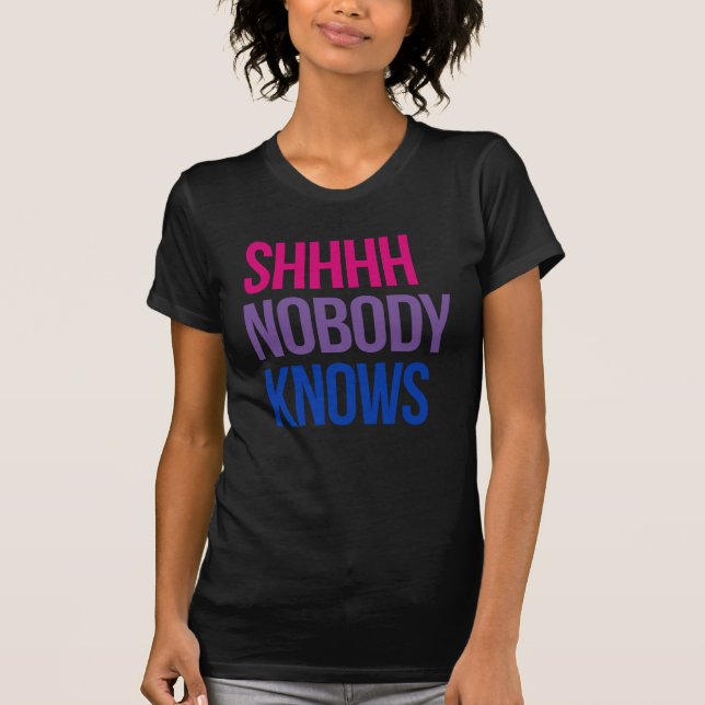 Camiseta Shhhh Nadie sabe que soy bisexual (Anverso)