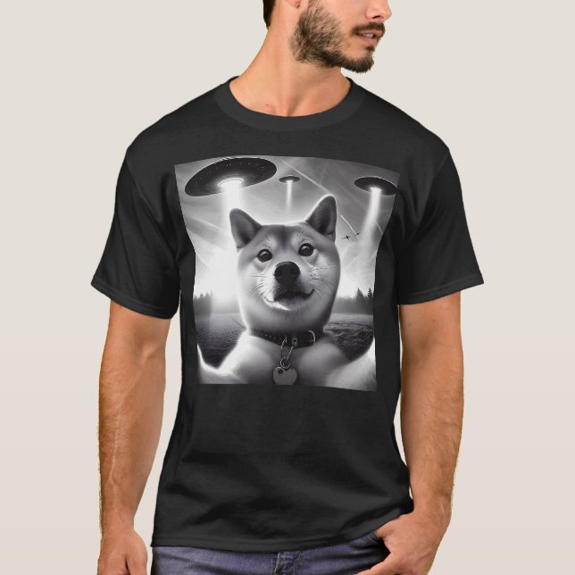 Camiseta Shiba Inu Dog Dad Mom Funny Graphic Selfie UFOs We (Anverso)