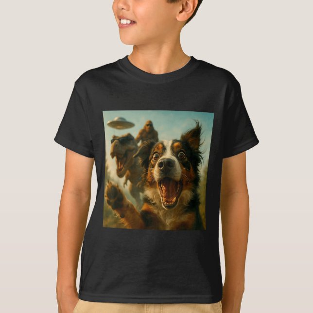 Camiseta Shocked Australian Shepherd Dog T-rex Bigfoot Ufo  (Anverso)