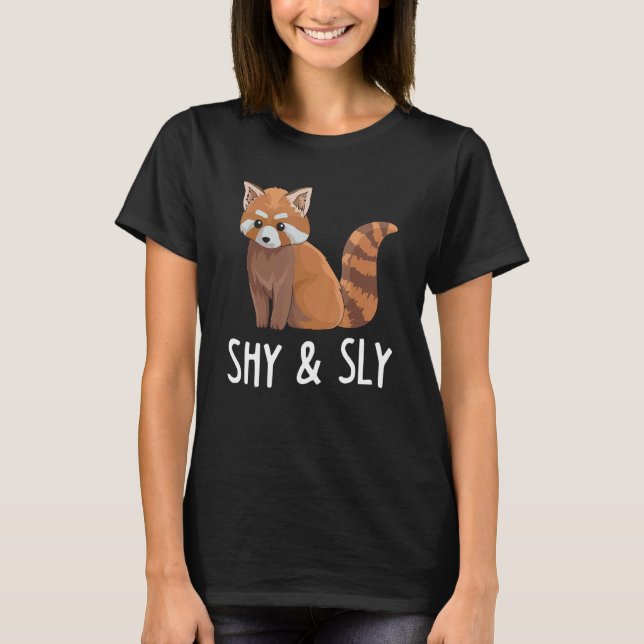 Camiseta Shy & Sly Por Un Experto Del Panda Rojo (Anverso)