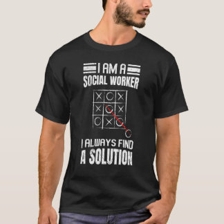 Camiseta Siempre encuentro una solución que soy un trabajad