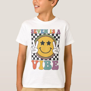 Camiseta Siete Es Un Cumpleaños 7 Feliz 7 Años Groovy B