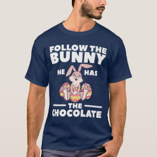 Camiseta Sigue al conejo que tiene el chocolate Christian B