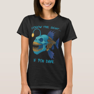 Camiseta Sigue la luz... si te atreves. Linterna de la Mu