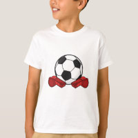 Silbato de árbitro y pelota de fútbol