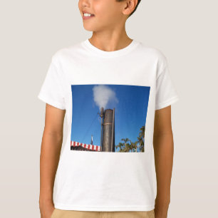 Camiseta silbato de vapor antiguo con una columna blanca de