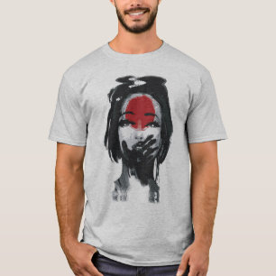 Camiseta Silencio de Geisha: Arte de Tinta Roja y Negra