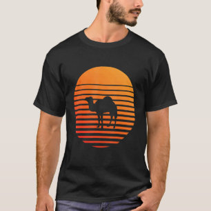Camiseta Silhouette De Sombra De Camello Frente A Un Sol