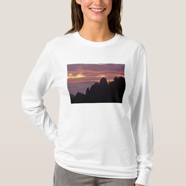 Camiseta Silhouette del monte Huangshan (Montaña Amarilla)  (Anverso)