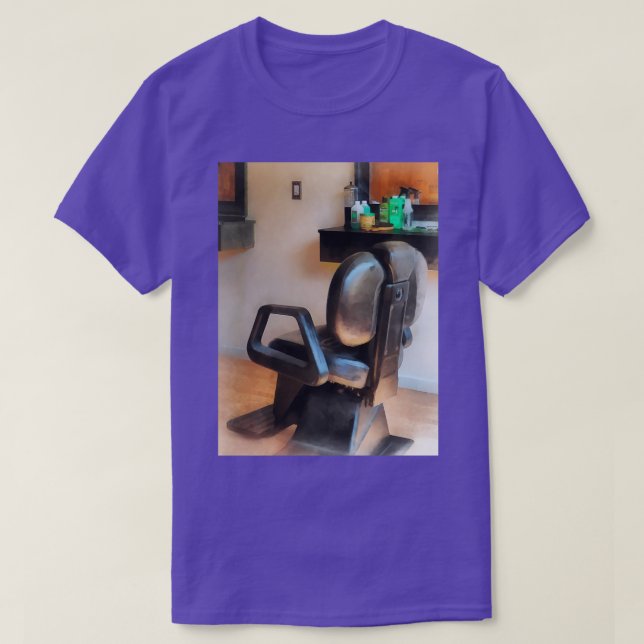 Camiseta Silla de barbero y suministros de pelo (Diseño del anverso)