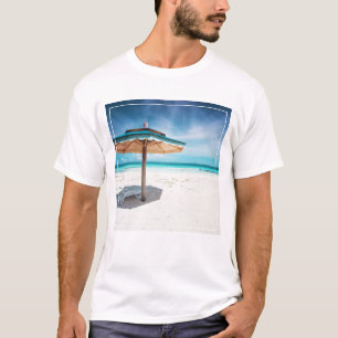 Camiseta Silla de playa y playa de plata de las arenas del