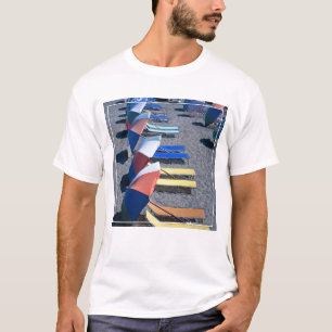 Camiseta Sillas vacantes en la playa