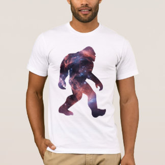 Camiseta Silueta de Bigfoot con interior de galaxia