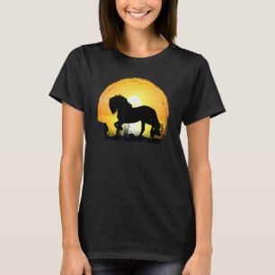 Camiseta Silueta de caballo de raza atardecer Frisón