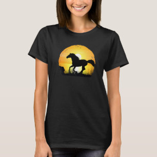 Camiseta Silueta de caballo de raza pura sangre al atardece